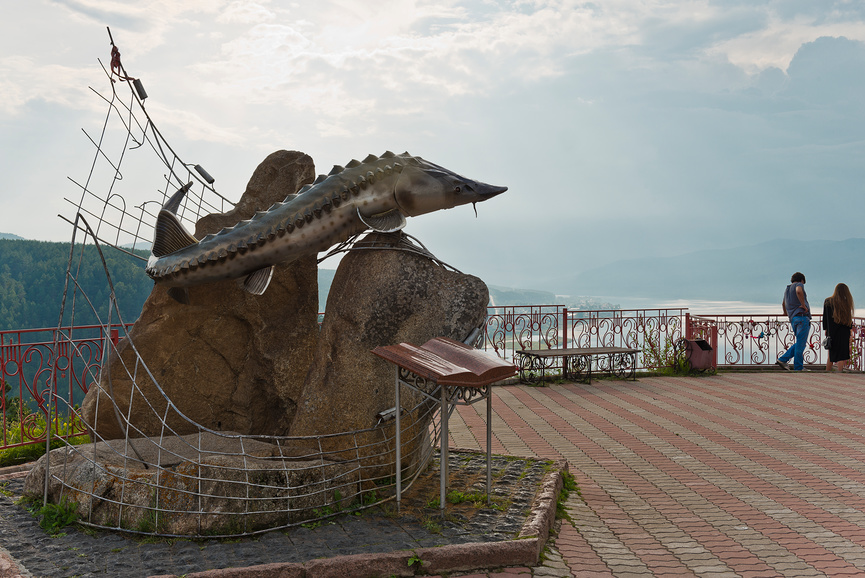 Скульптура «Царь-рыба»