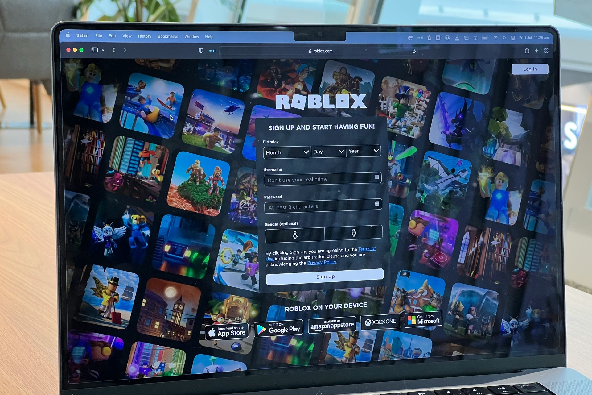 Минцифры и РКН попросили поддержать разблокировку Roblox в Р
