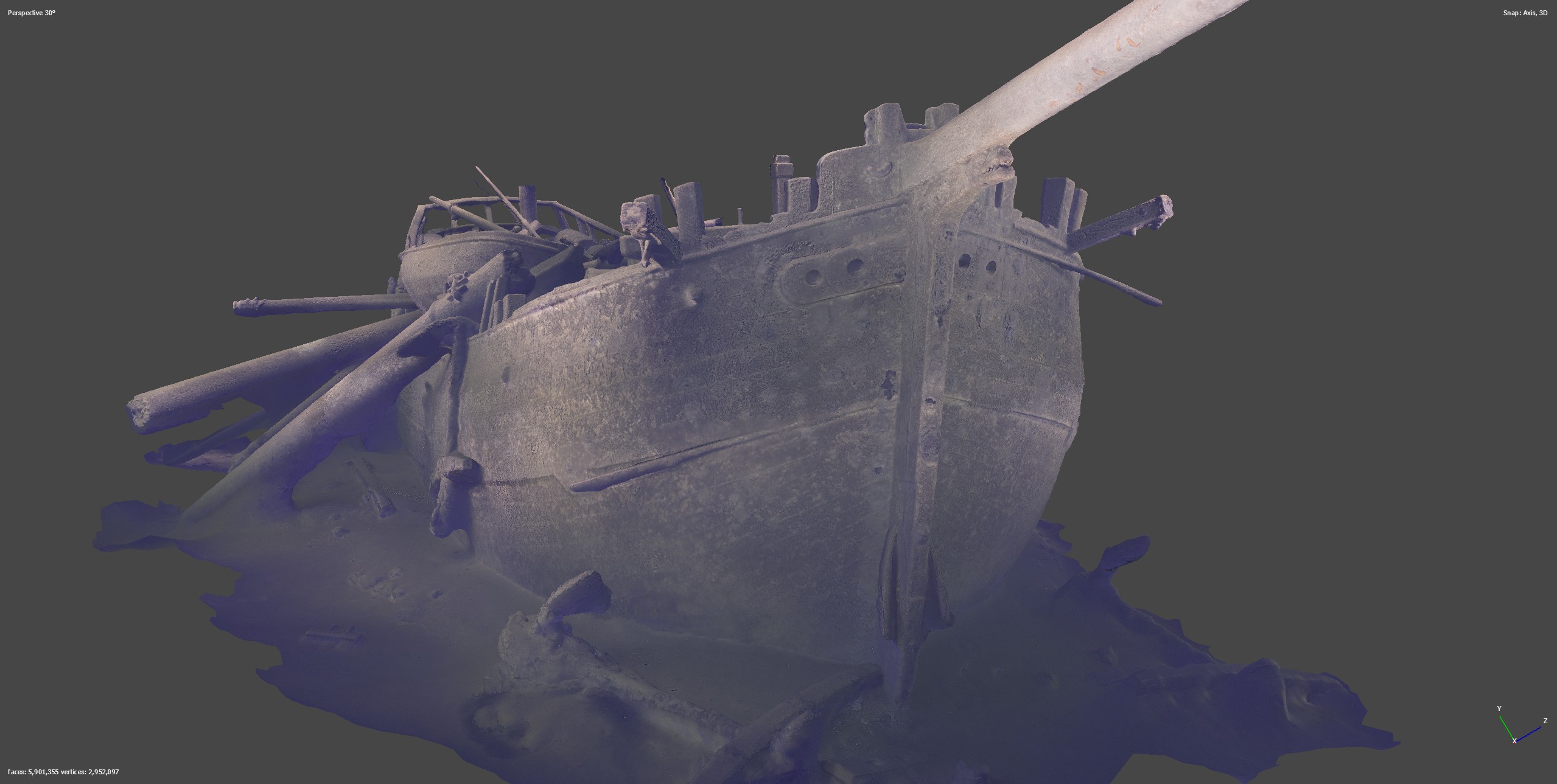 Один из затонувших кораблей в объективе подводного робота