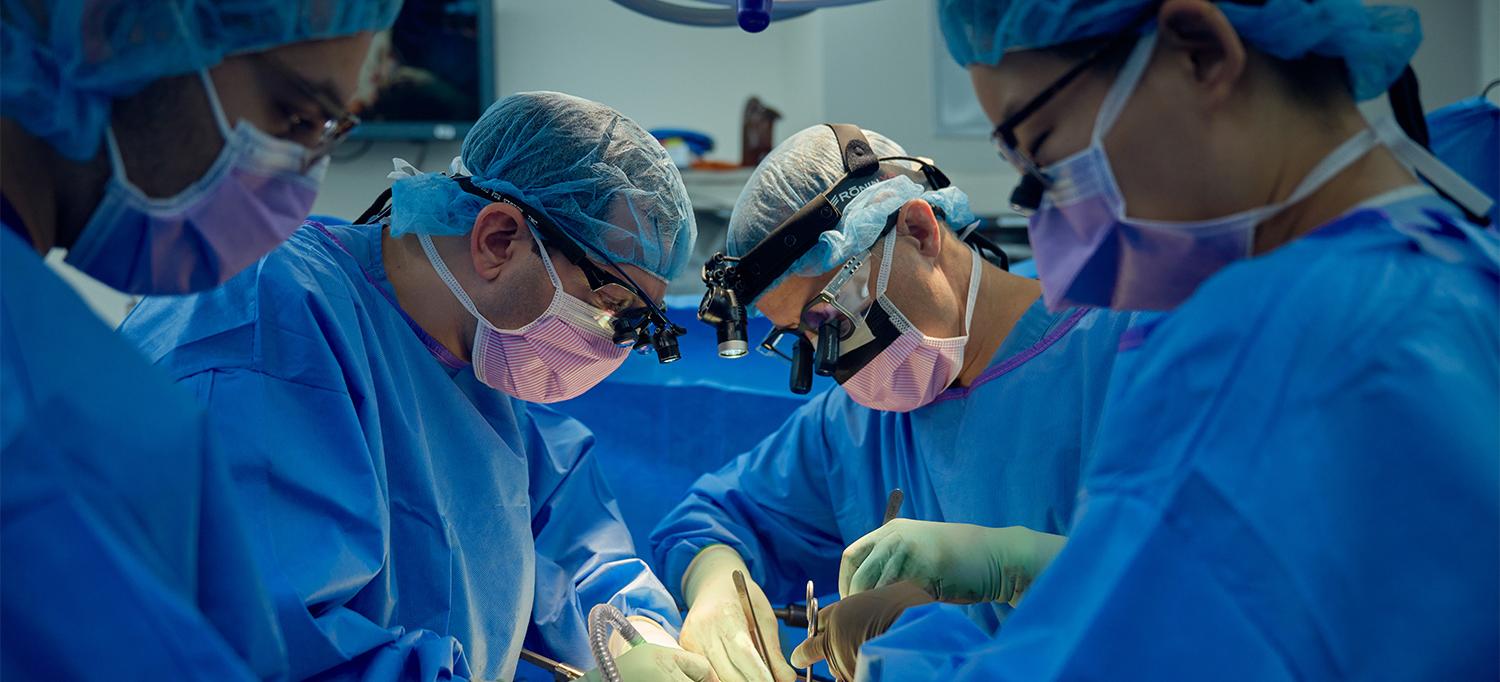 Операция по трансплантации почки в Медицинском центре Нью-Йоркского университета