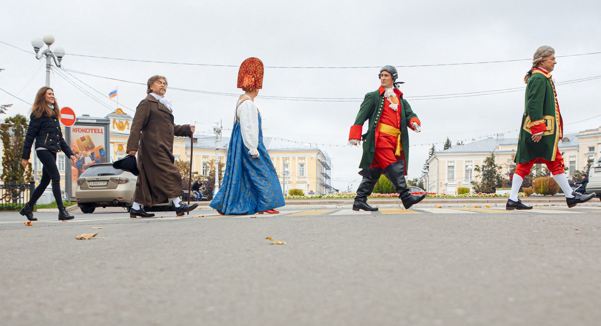 Города-главы. Путешествие из Москвы в Санкт-Петербург