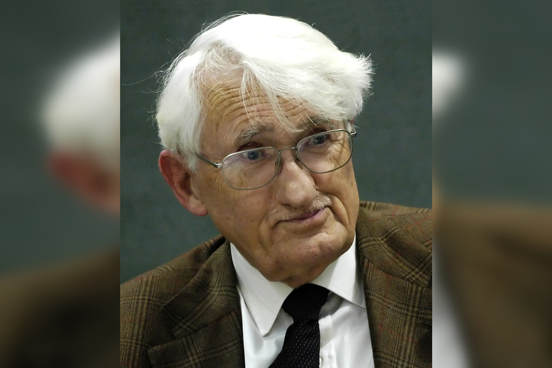 Юрген Хабермас