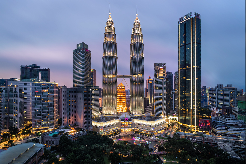 Вид на башни-близнецы. Куала-Лумпур. Малайзия
