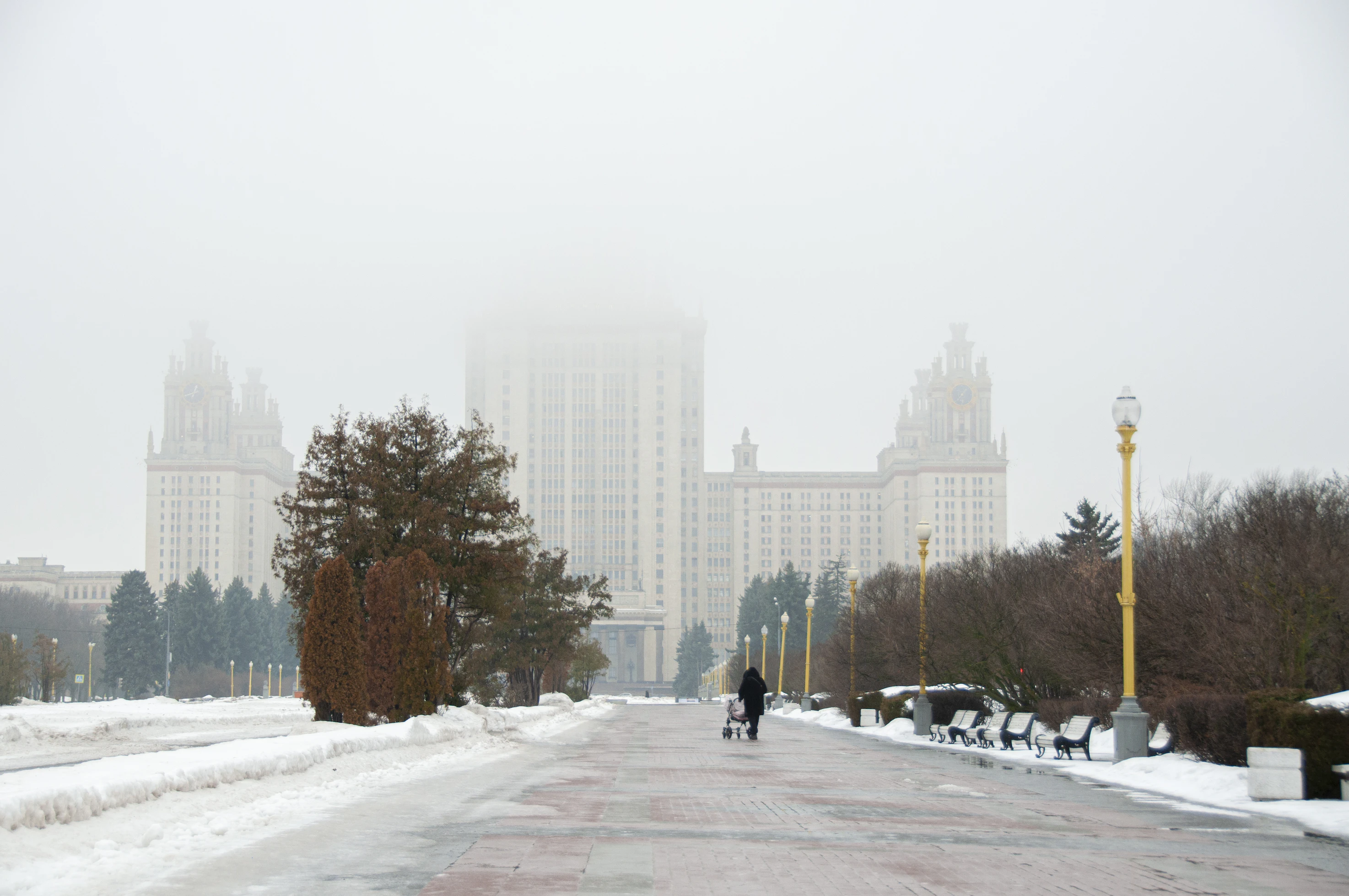 Москвичей предупредили о гололедице до 19 декабря