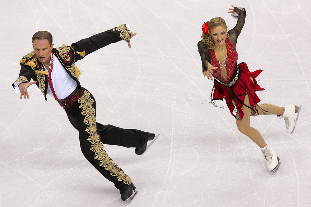 Роман Костомаров  и Татьяна Навка во время выступления на Олимпиаде. Турин, Италия, 20 февраля 2006 года