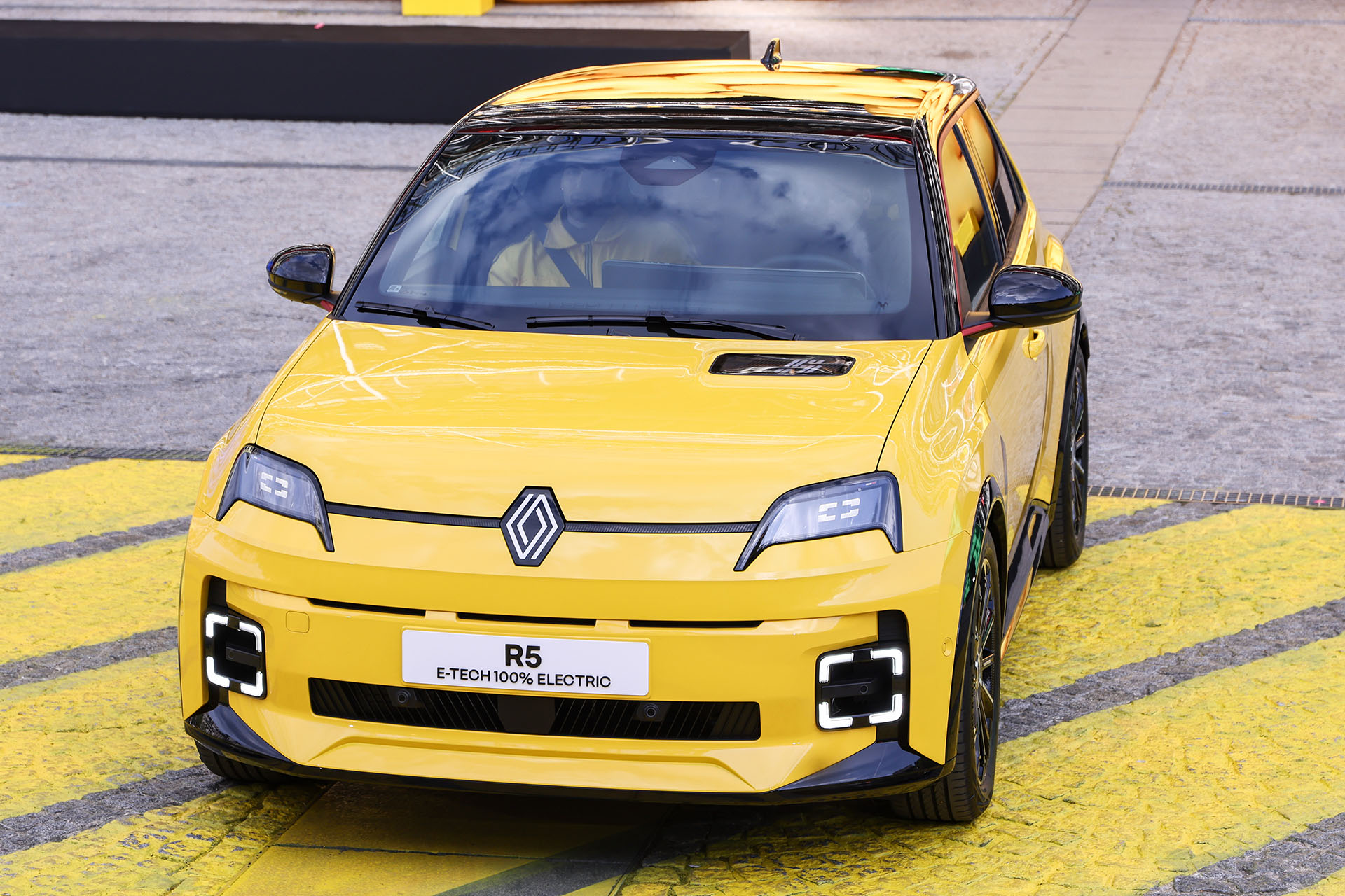 Электромобиль Renault 5 E-Tech electric