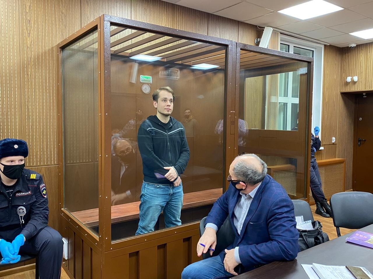 Олег Степанов во время ходатайства следствия об избрании меры пресечения в Тверском суде
