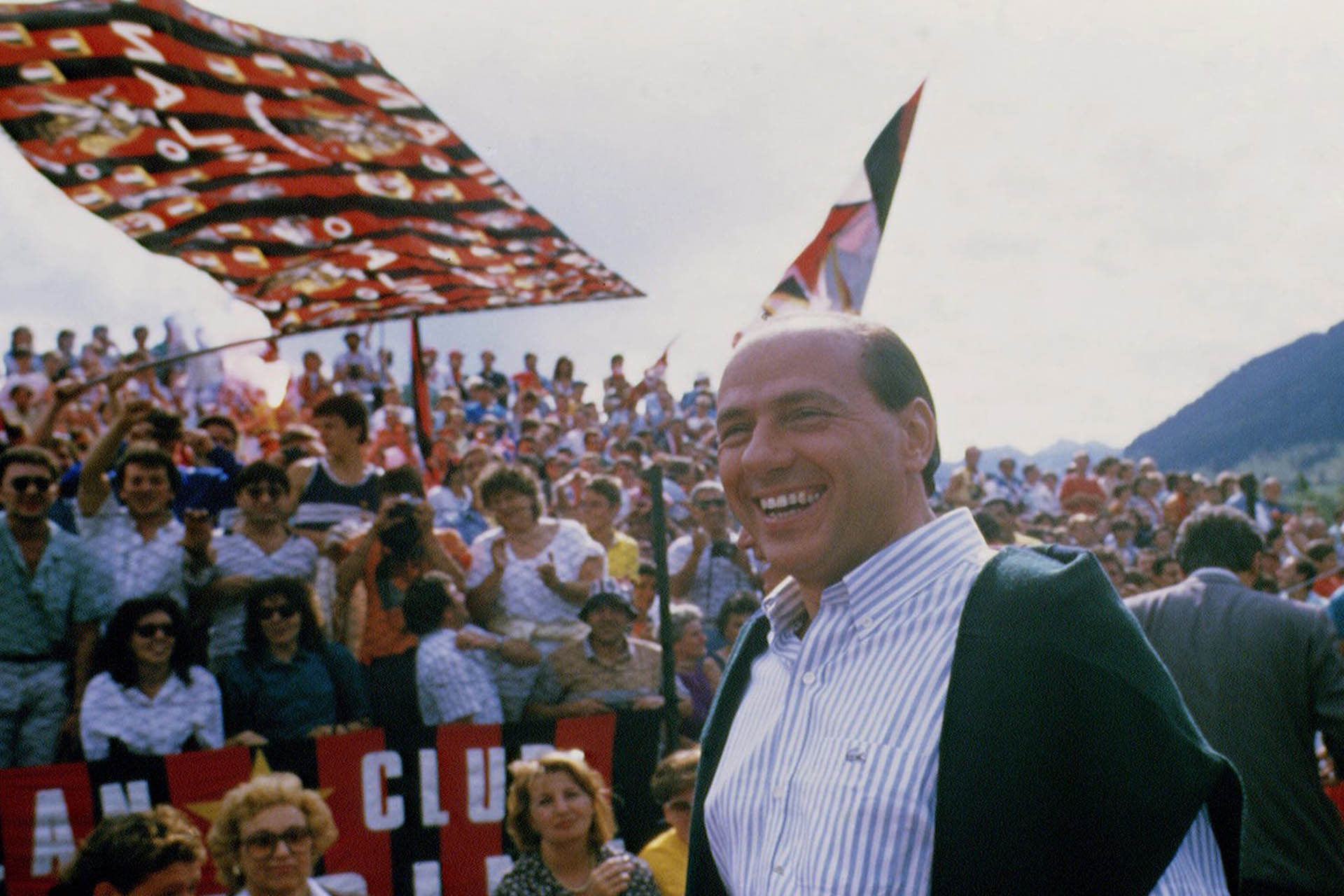 Сильвио Берлускони на тренировке футбольной команды «Милан», 1993 год