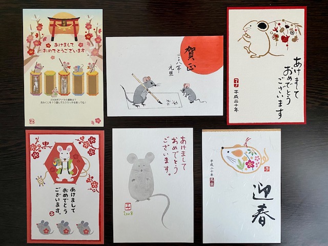 Новогодние открытки нэнгадзё. Фото из личного архива