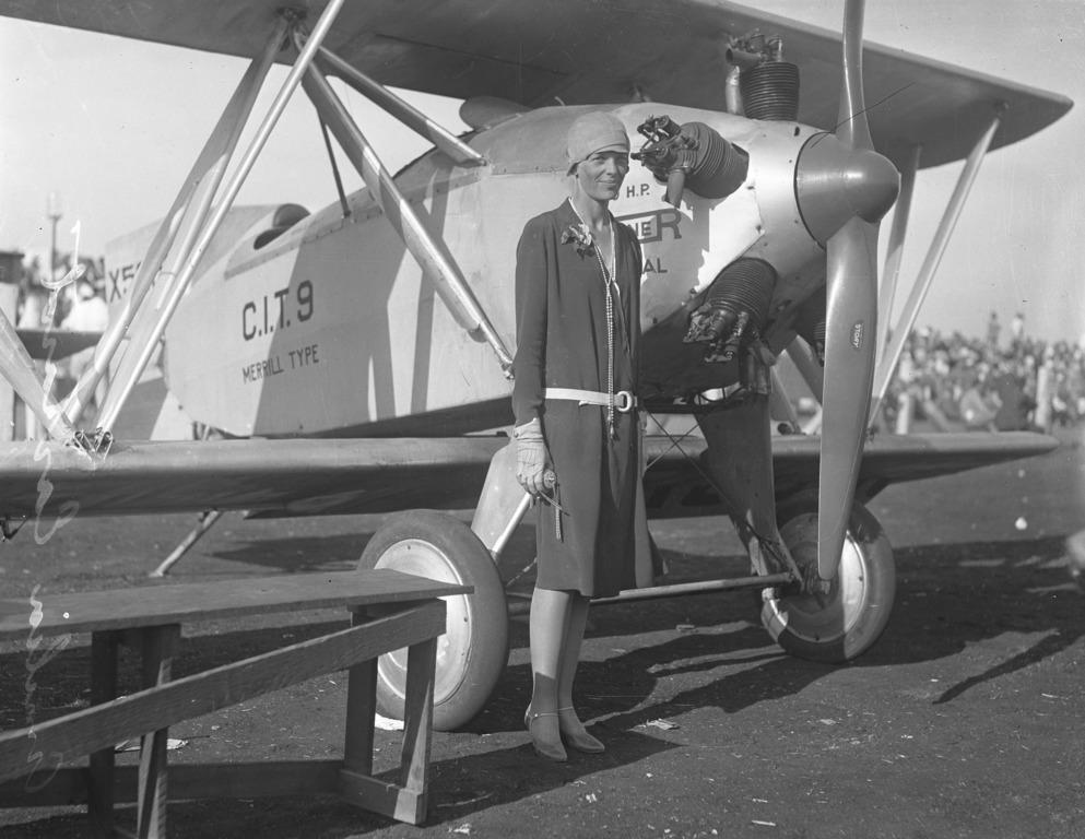 Амелия Эрхарт, Лос-Анджелес, 1928 год