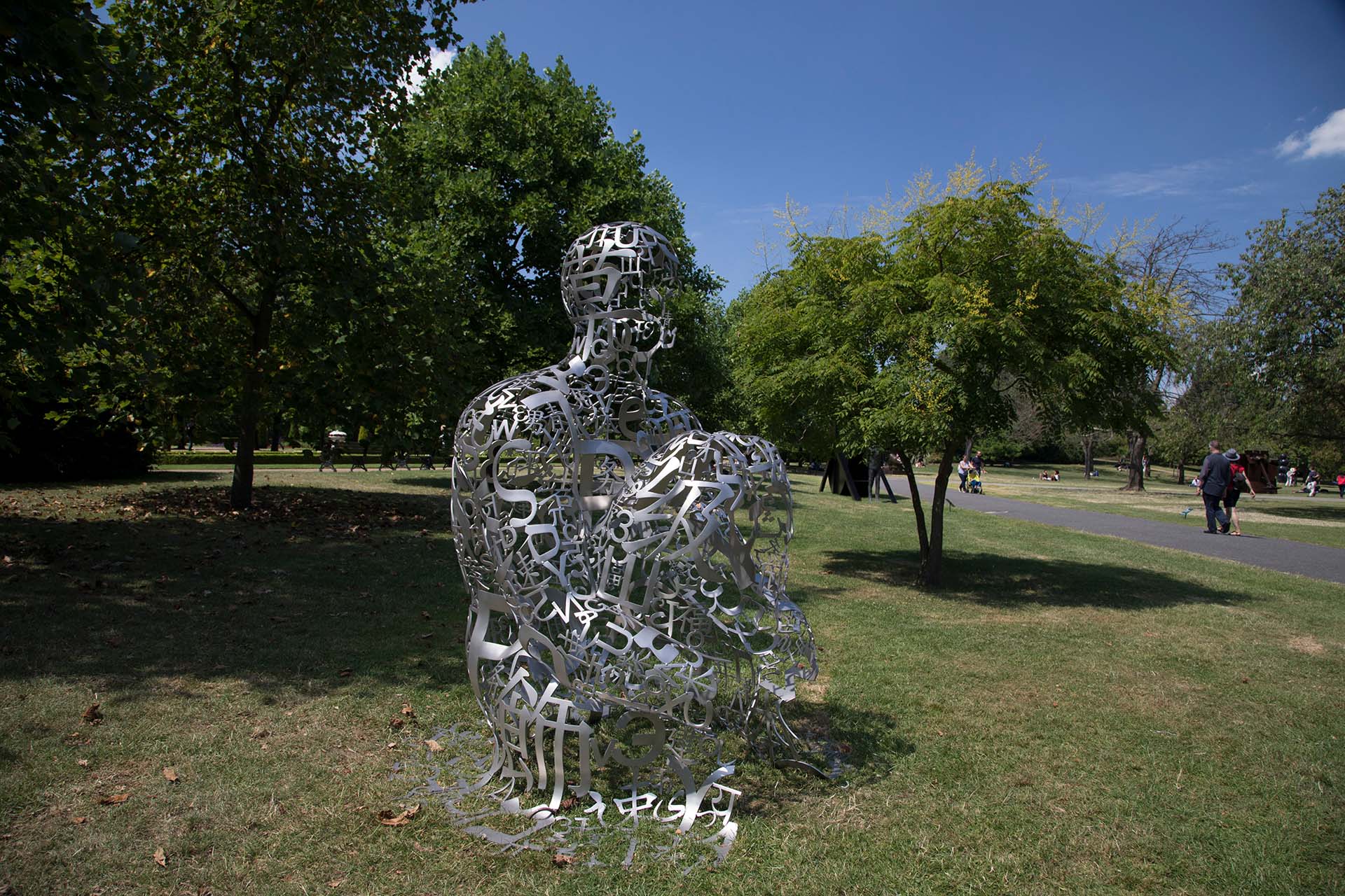 Жауме Пленса, скульптура Тьери Рюинара, 2017 год