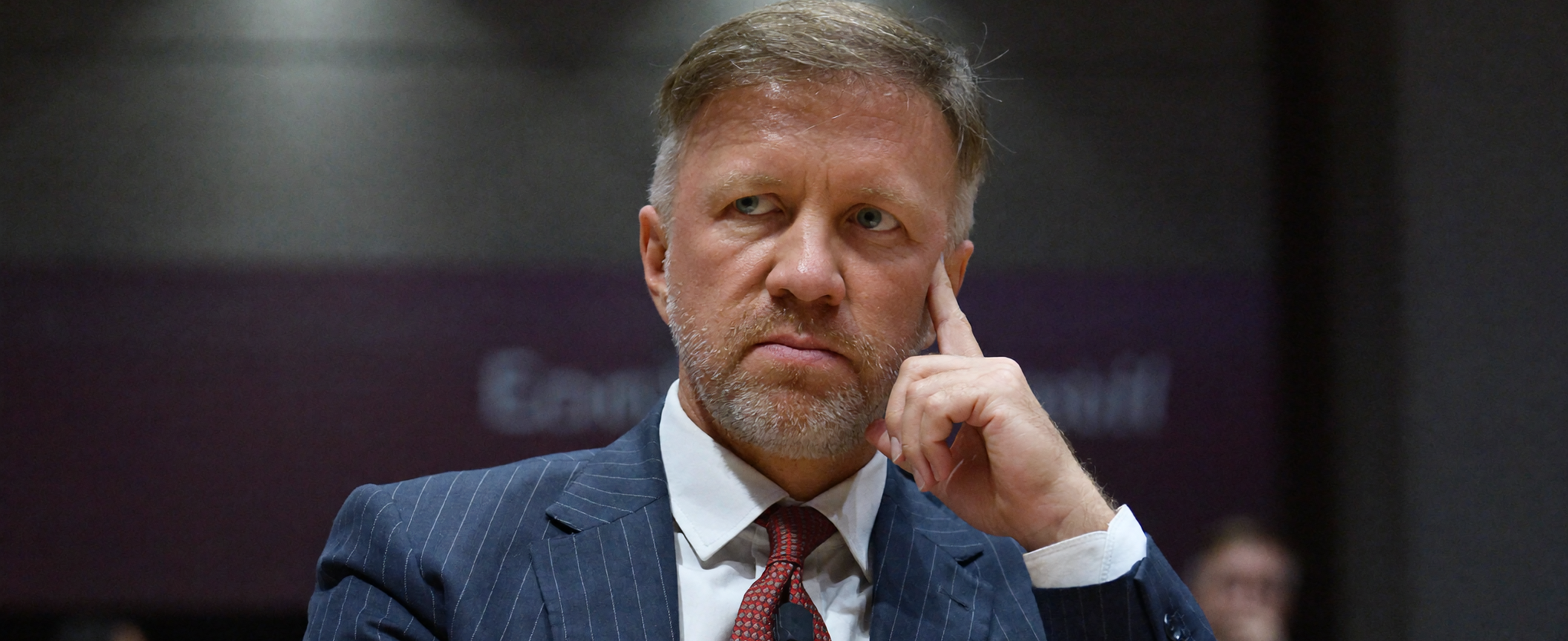 АУ, вон с шестка:
как система выталкивает своих же спасателей