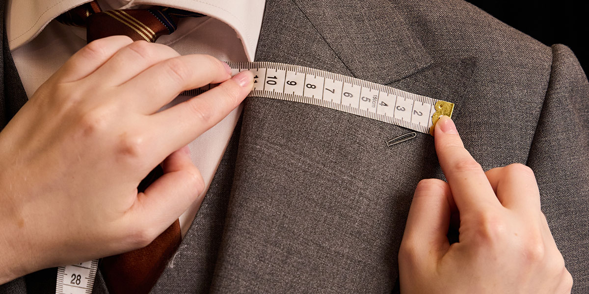 Как выбрать мужской костюм — рассказывает Александр Капустин