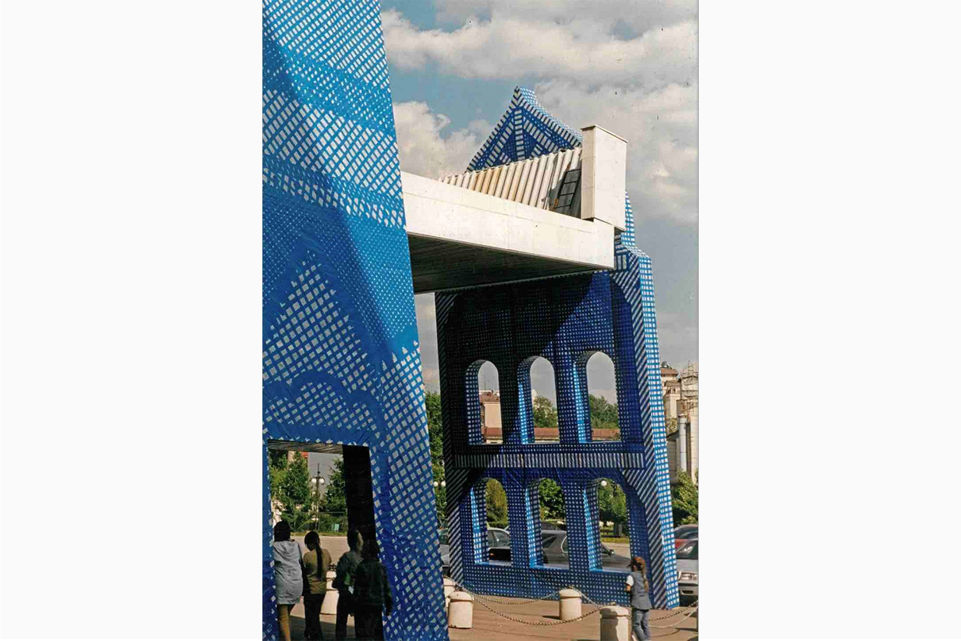 «Блуждающие стены», Государственная Третьяковская галерея, 2006 год