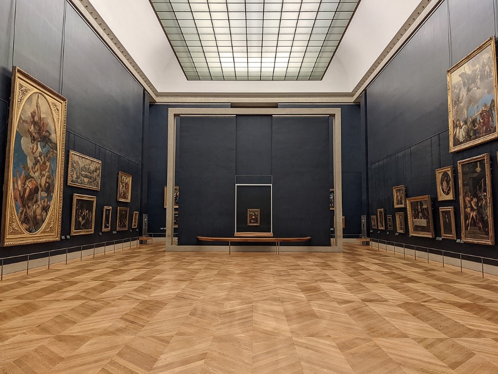 711-й зал Лувра, где выставлена «Мона Лиза»&nbsp;