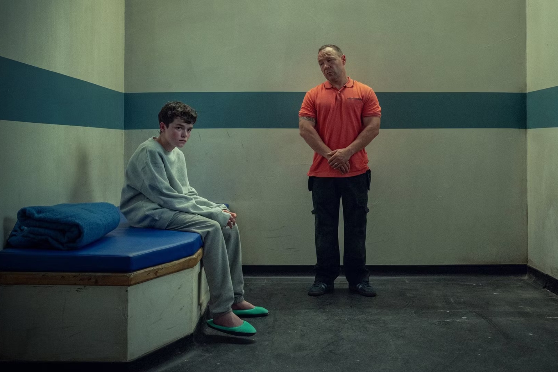 Кадр из сериала «Переходный возраст» (2025)