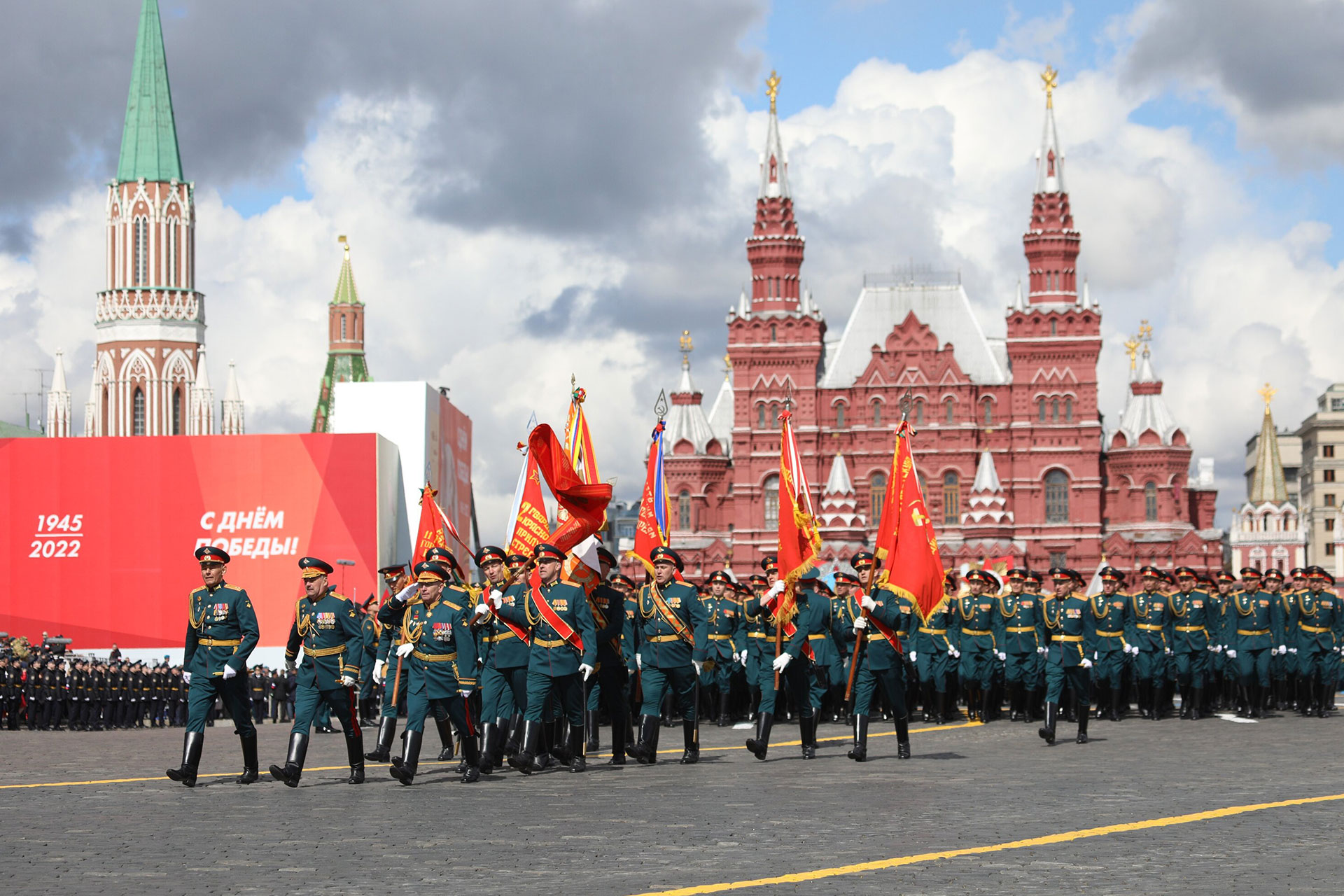 Парад в Москве,  посвященный 77-й годовщине Победы в Великой Отечественной войне. 9 мая 2022 год