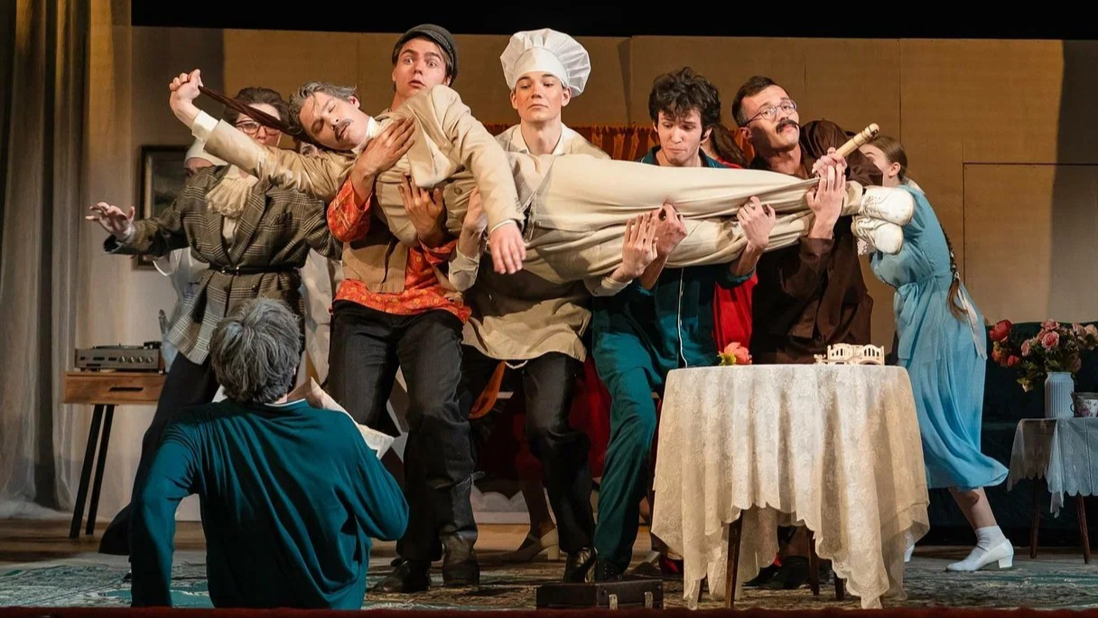 Яркие спектакли выпускных курсов