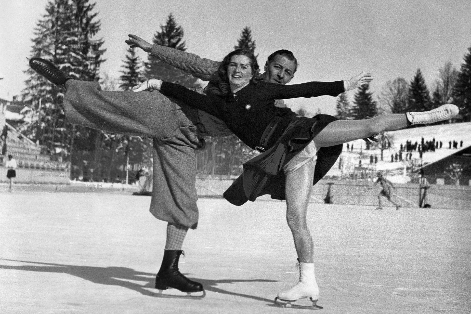 Лесли и Вайолет Клифф тренируются перед Олимпийскими играми, 1936 год