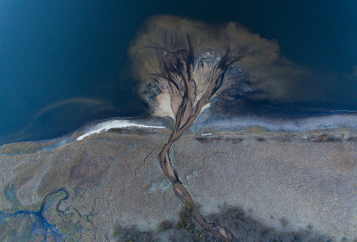 Река, впадающая в озеро Благодатное, Сихотэ-Алинский государственный биосферный заповедник.