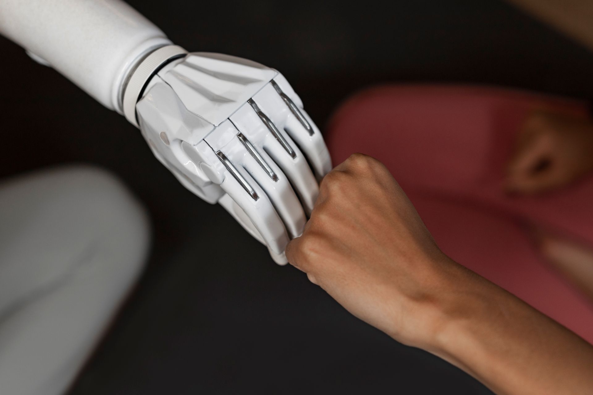 Роботы-гуманоиды впервые провели операцию живому животному