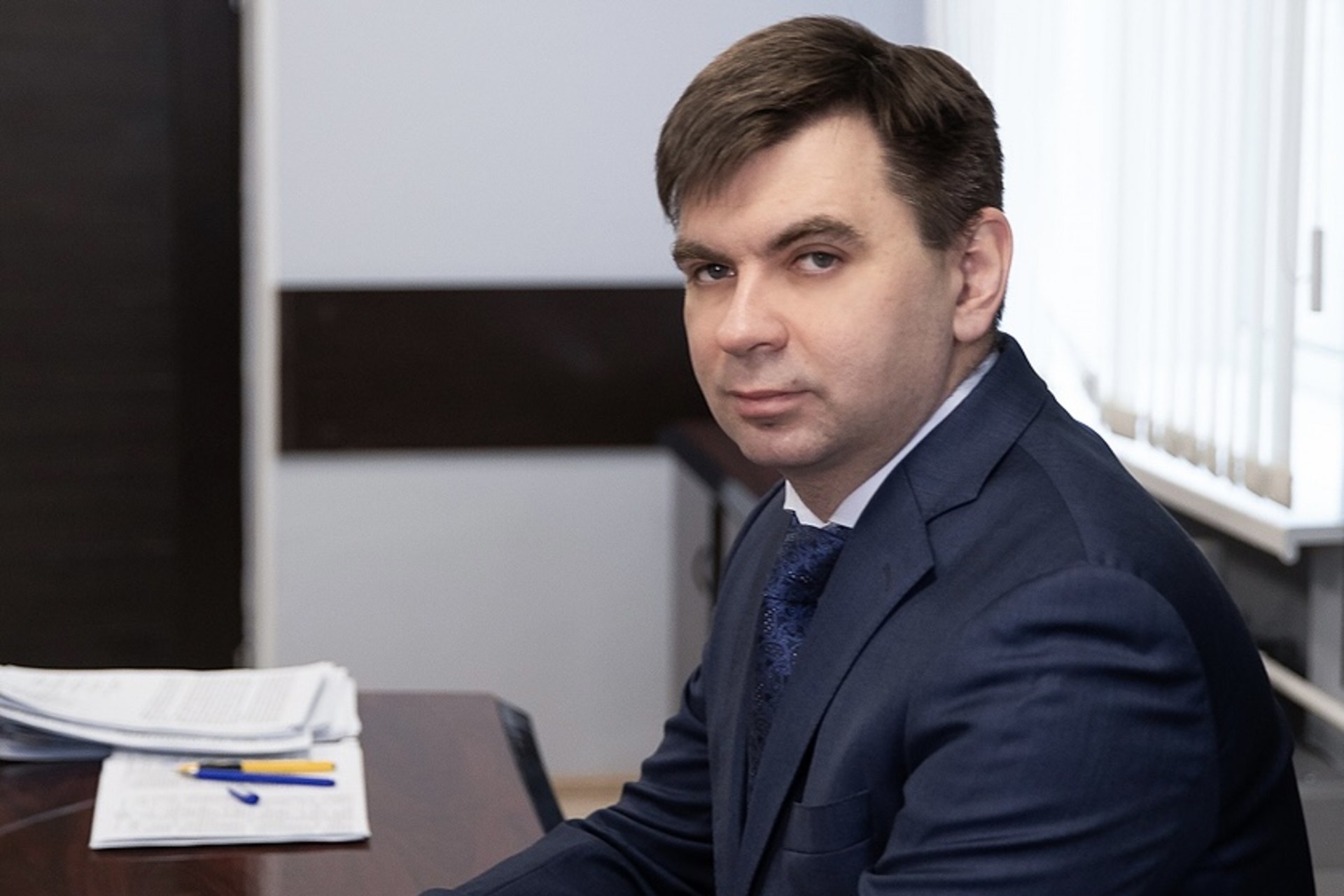 Глава московского Росздравнадзора реанимировал стюардессу во время полета