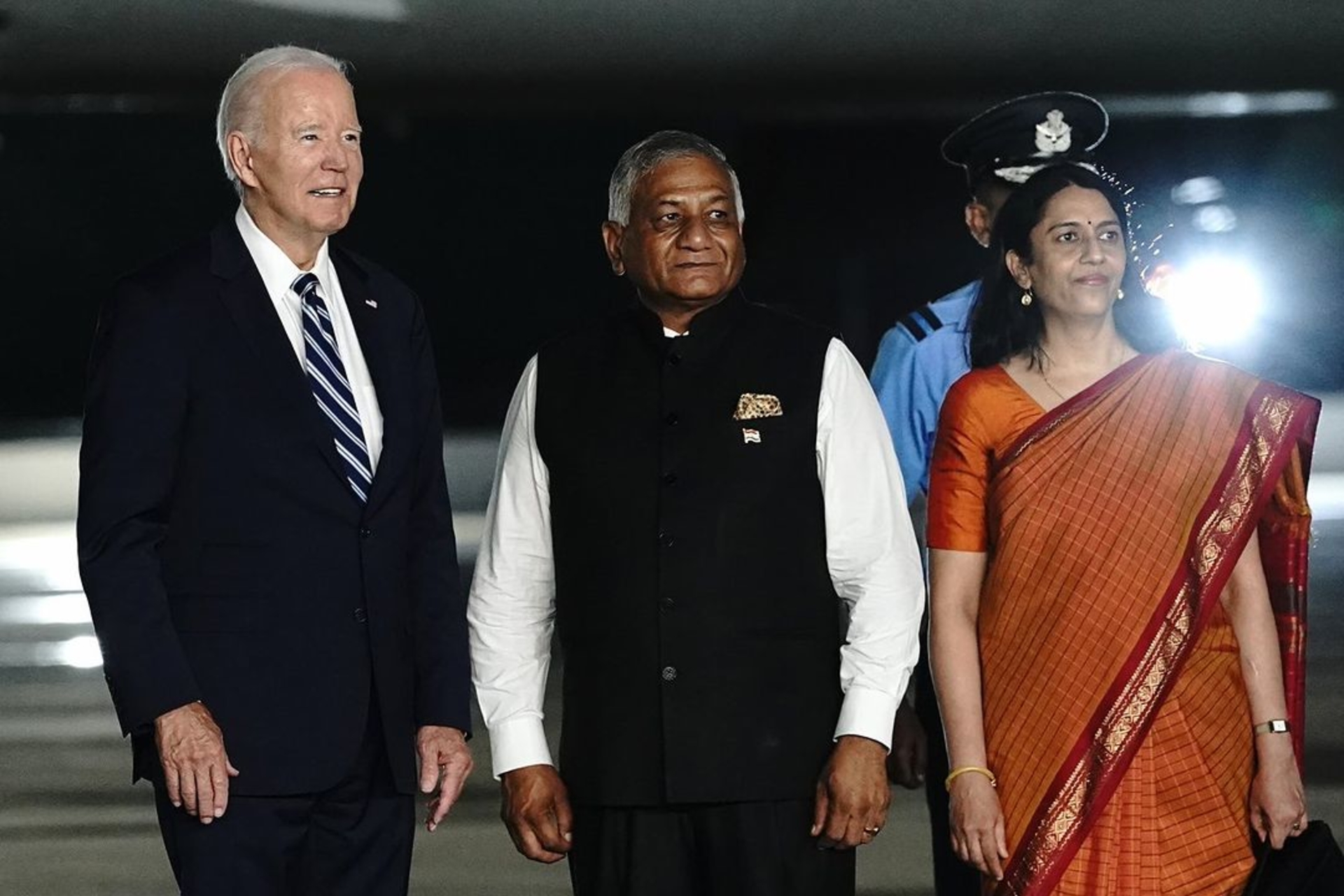 Водителя Байдена на саммите G20 отстранили за нарушение протокола