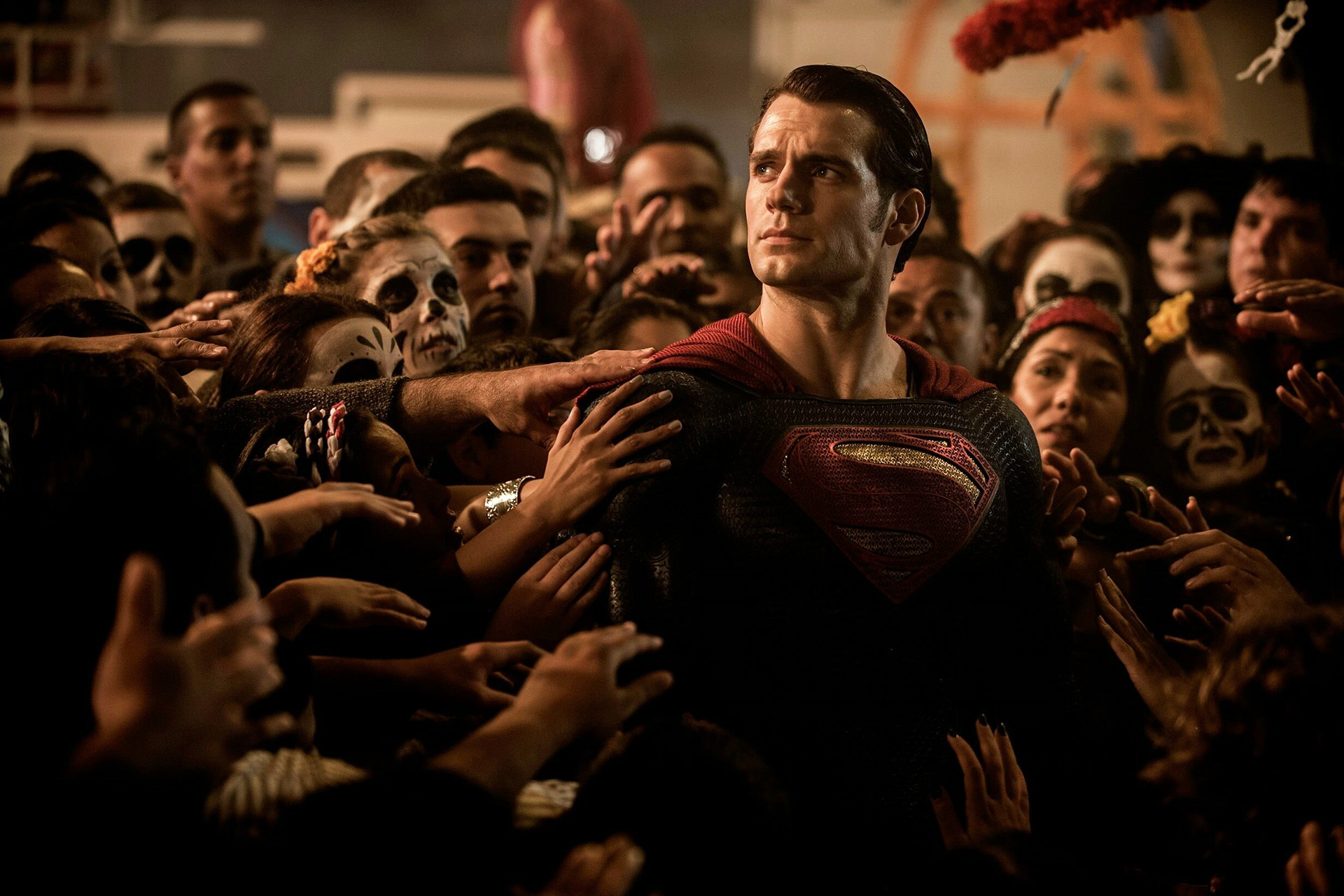 Генри Кавилл в роли Супермена, кадр из фильма «Бэтмен против Супермена: На заре справедливости», 2016 год