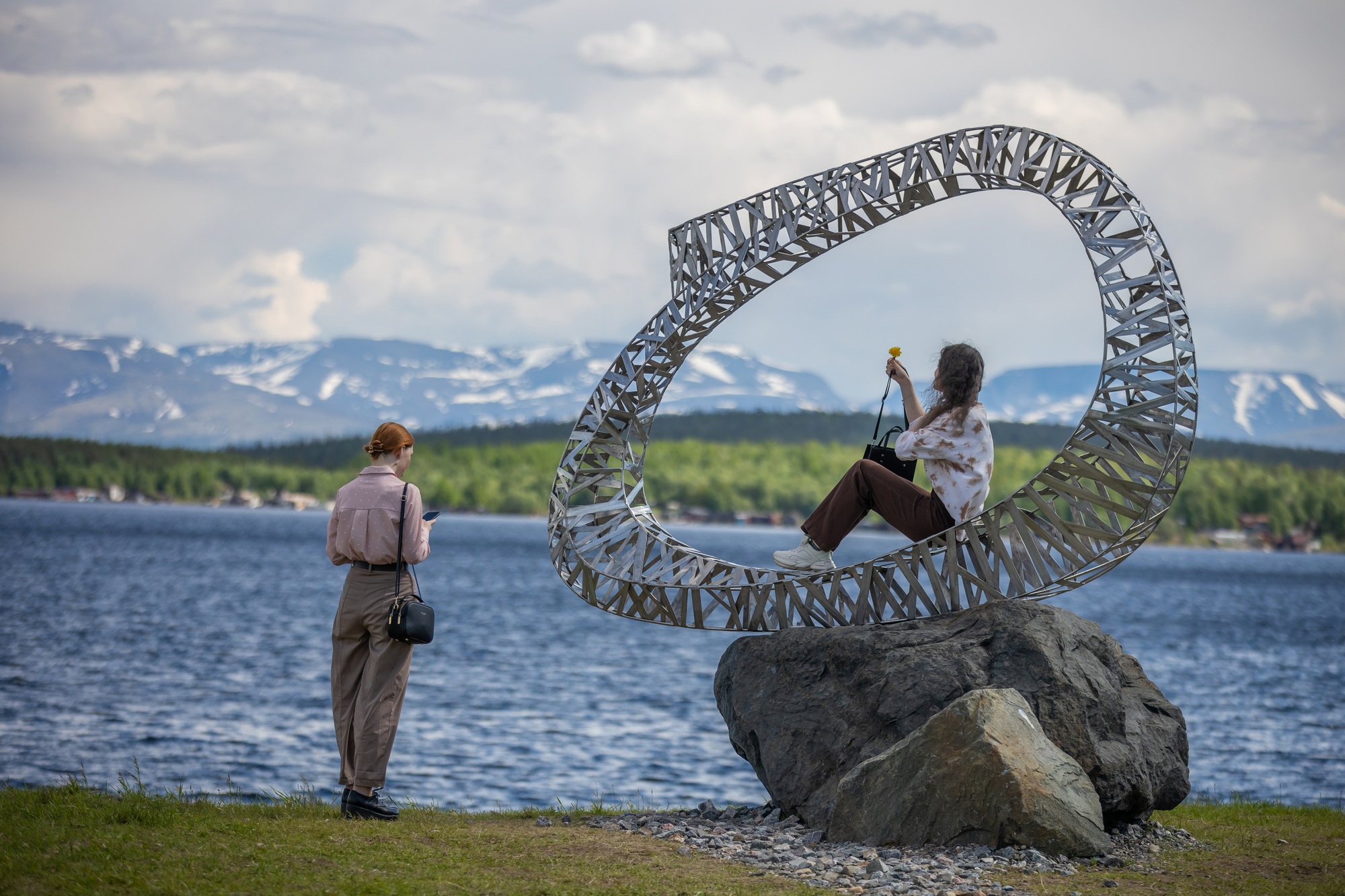 Скульптура «Мечтатель», созданная в рамках резиденции «АртАрктика»