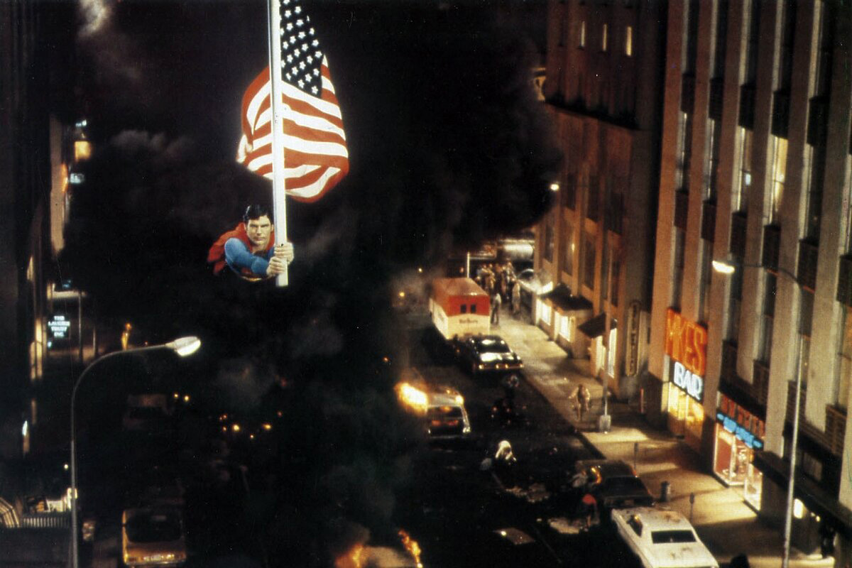 Кристофер Рив в роли Супермена, кадр из фильма «Супермен 2», 1980 год