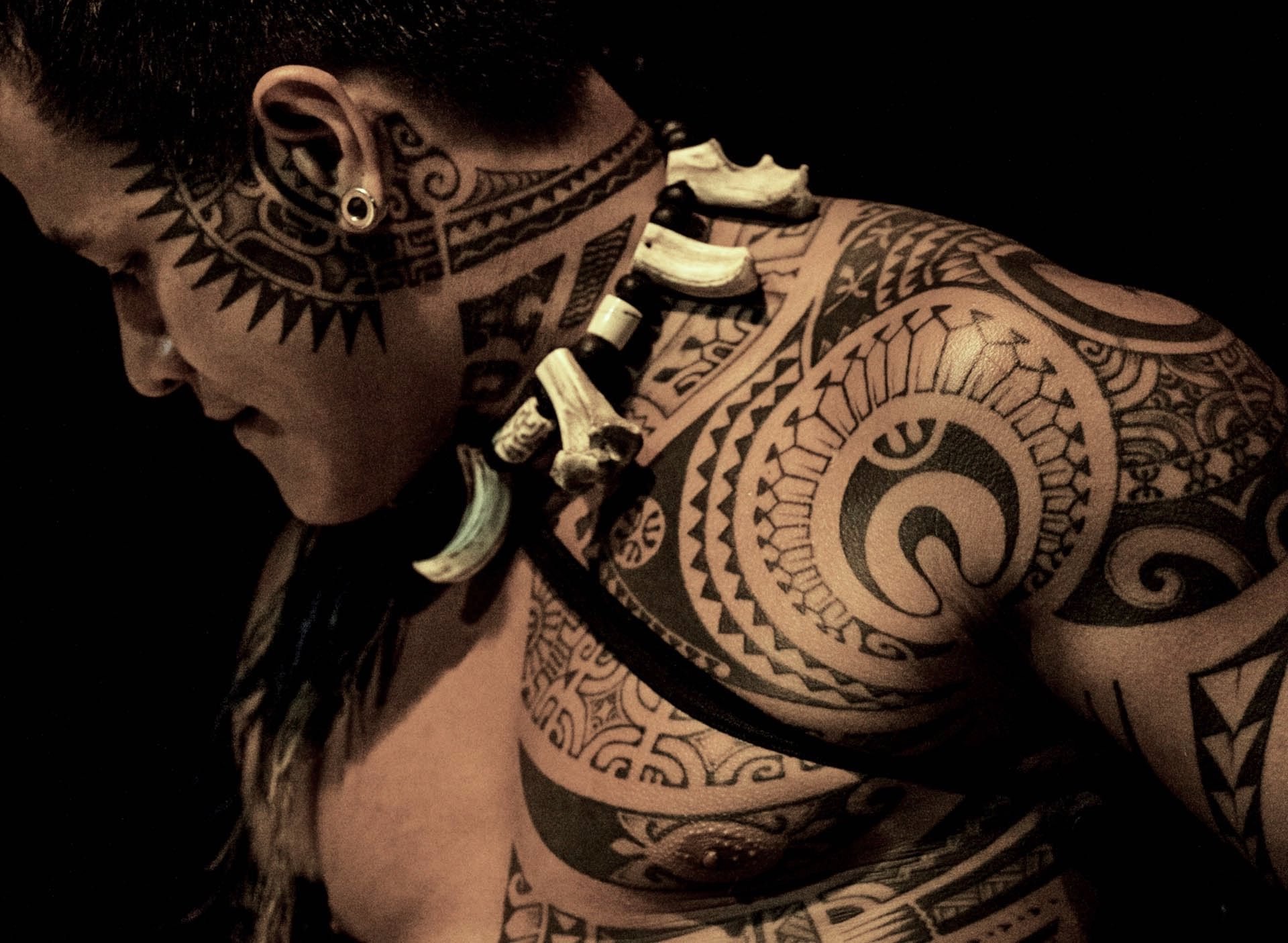 Полинезийская татуировка | Источник: etahititravel.com
