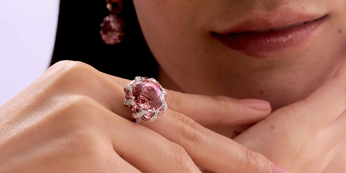 Больше, чем просто букет. Подборка подарков к 8 марта