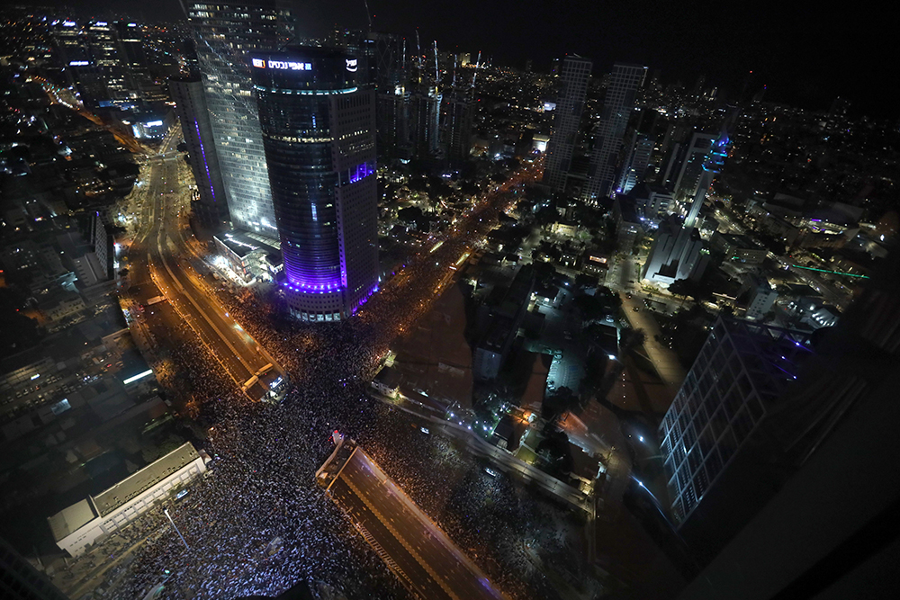 Вид с воздуха. Демонстранты  на улицах Тель-Авива, 26 марта 2023 год