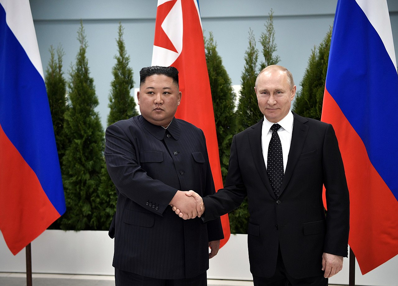 Владимир Путин и Ким Чен Ын во время встречи в 2019 году.