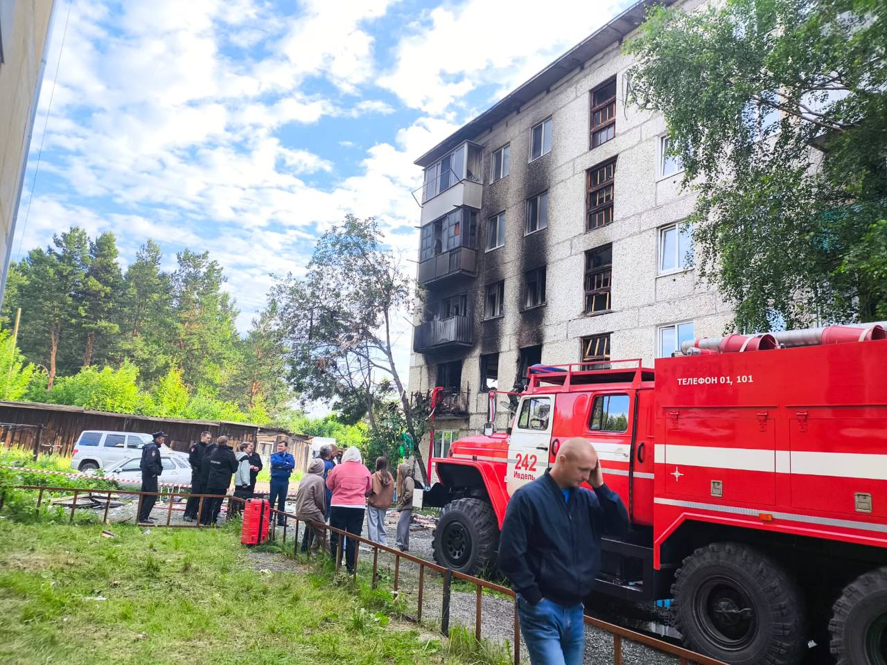 В Свердловской области два человека погибли при взрыве газа в пятиэтажке