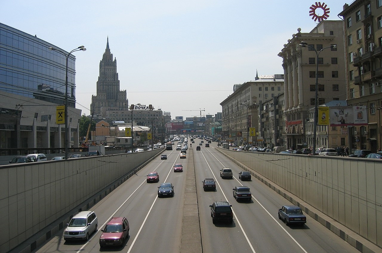 На Садовом кольце в центре Москвы показывали порно на рекламном экране