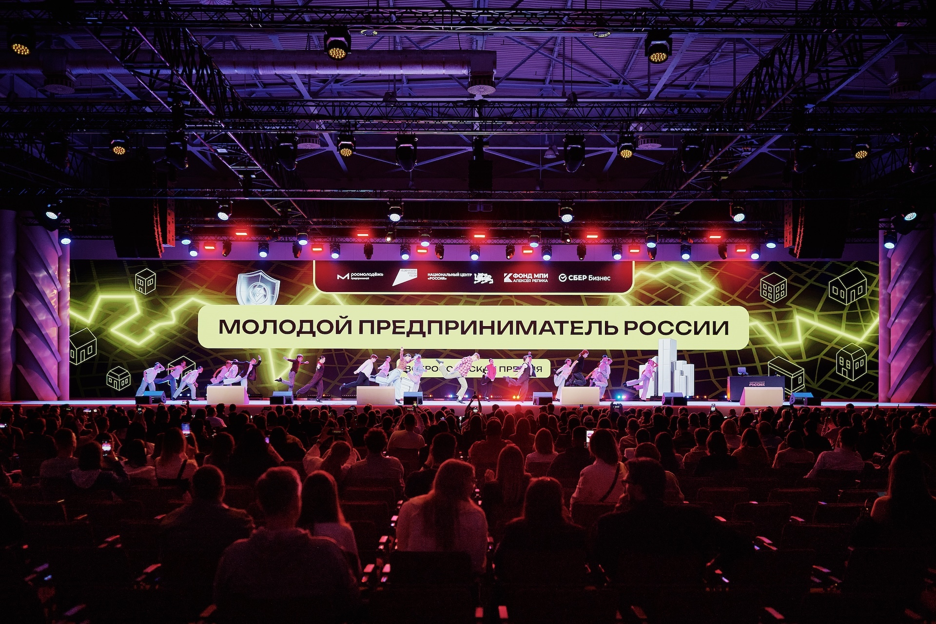 Протезы, станки и генеалогия: какие проекты развивают молодые предприниматели России