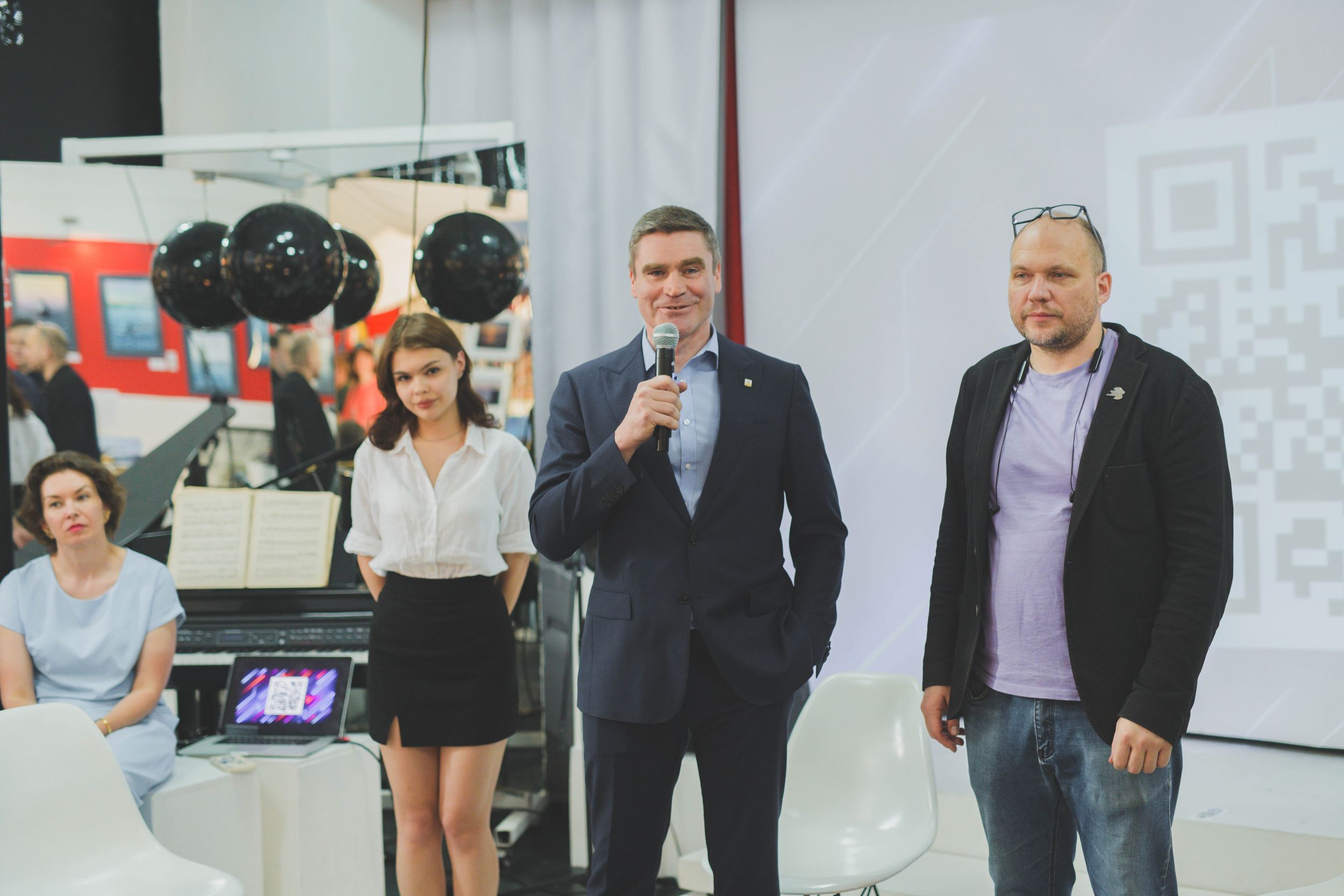 Евгений Власов. Фото предоставлено пресс-службой выставки «Симфония стихий»