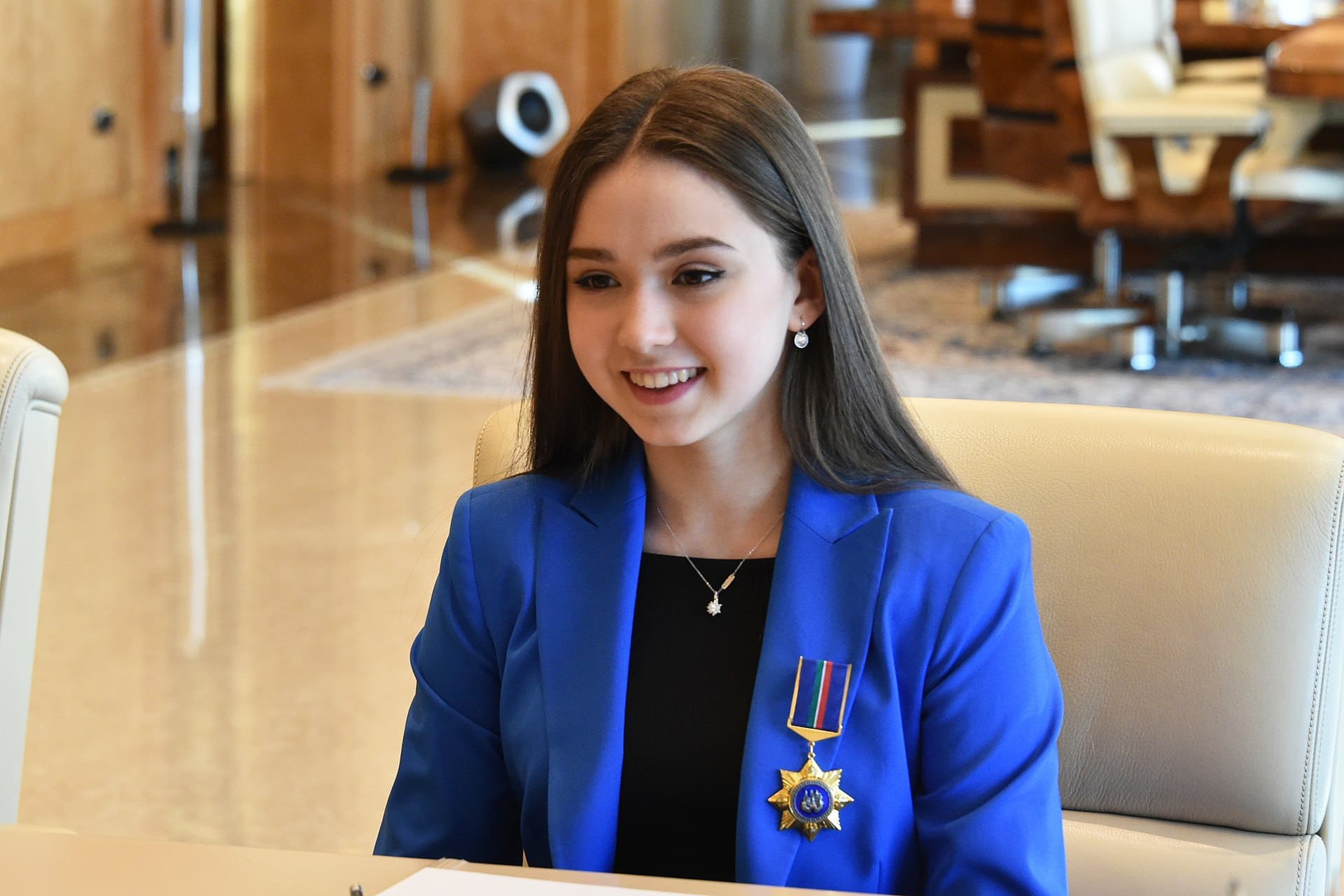 Камила Валиева на встрече с президентом Татарстана в 2022 году
