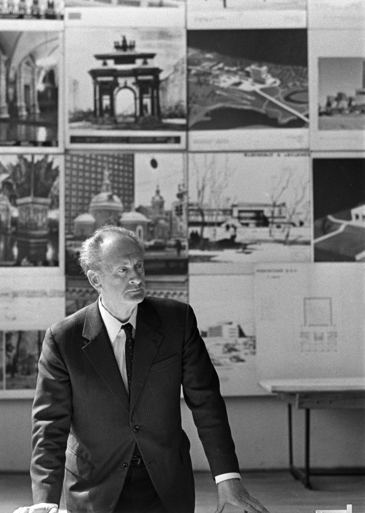 Михаил Васильевич Посохин, начальник Главного архитектурно-планировочного управления Москвы на площади Маяковского, Народный архитектор СССР