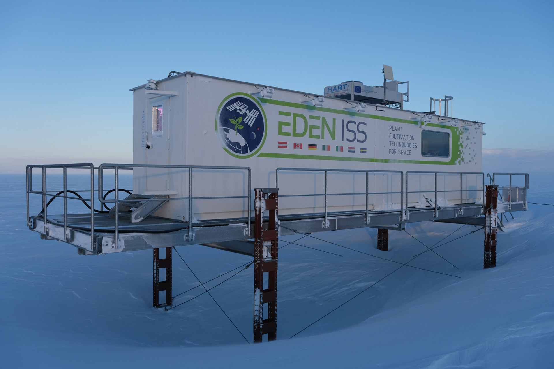 Международный проект EDEN ISS ставит эксперименты по выращиванию различных культур в Антарктиде и финансируется ЕС