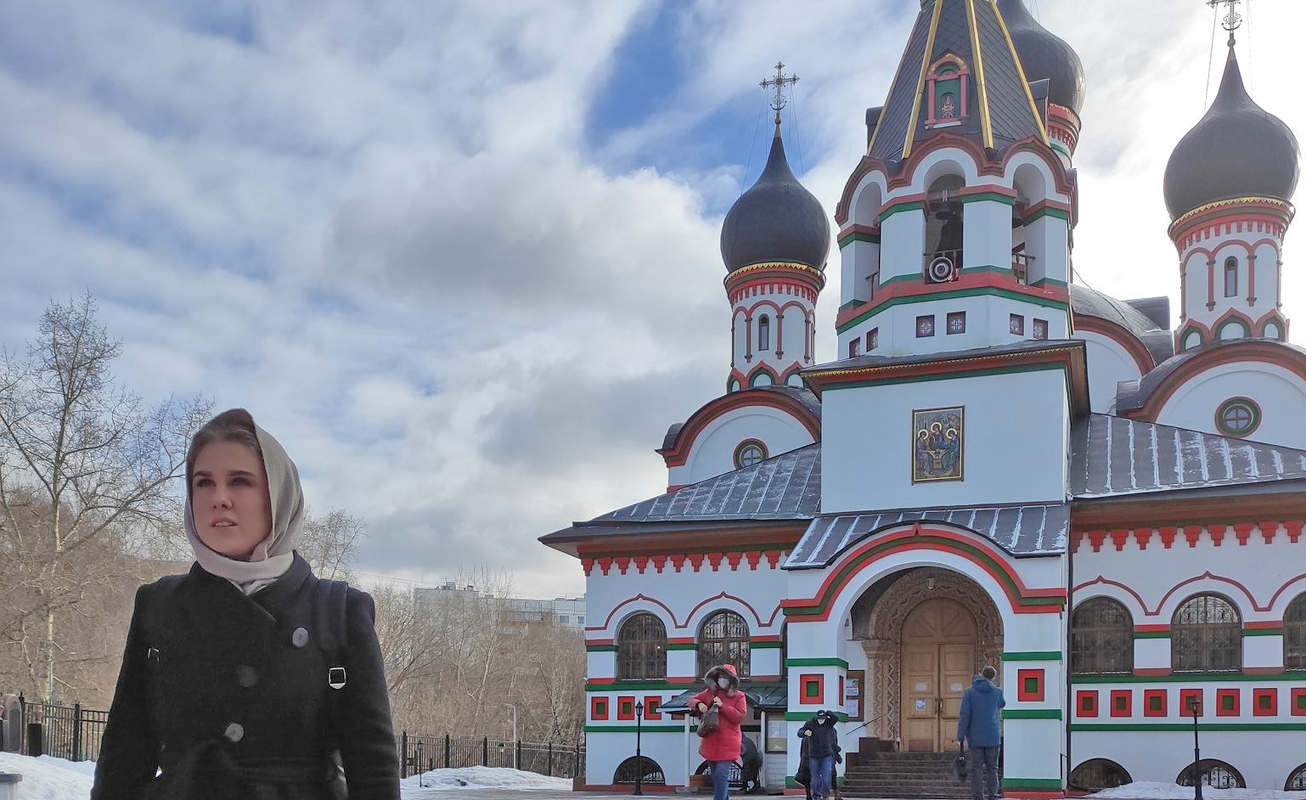 Соболь нарушила домашний арест, сходив в церковь. Она хотела поставить  свечку или власть в неудобное положение?