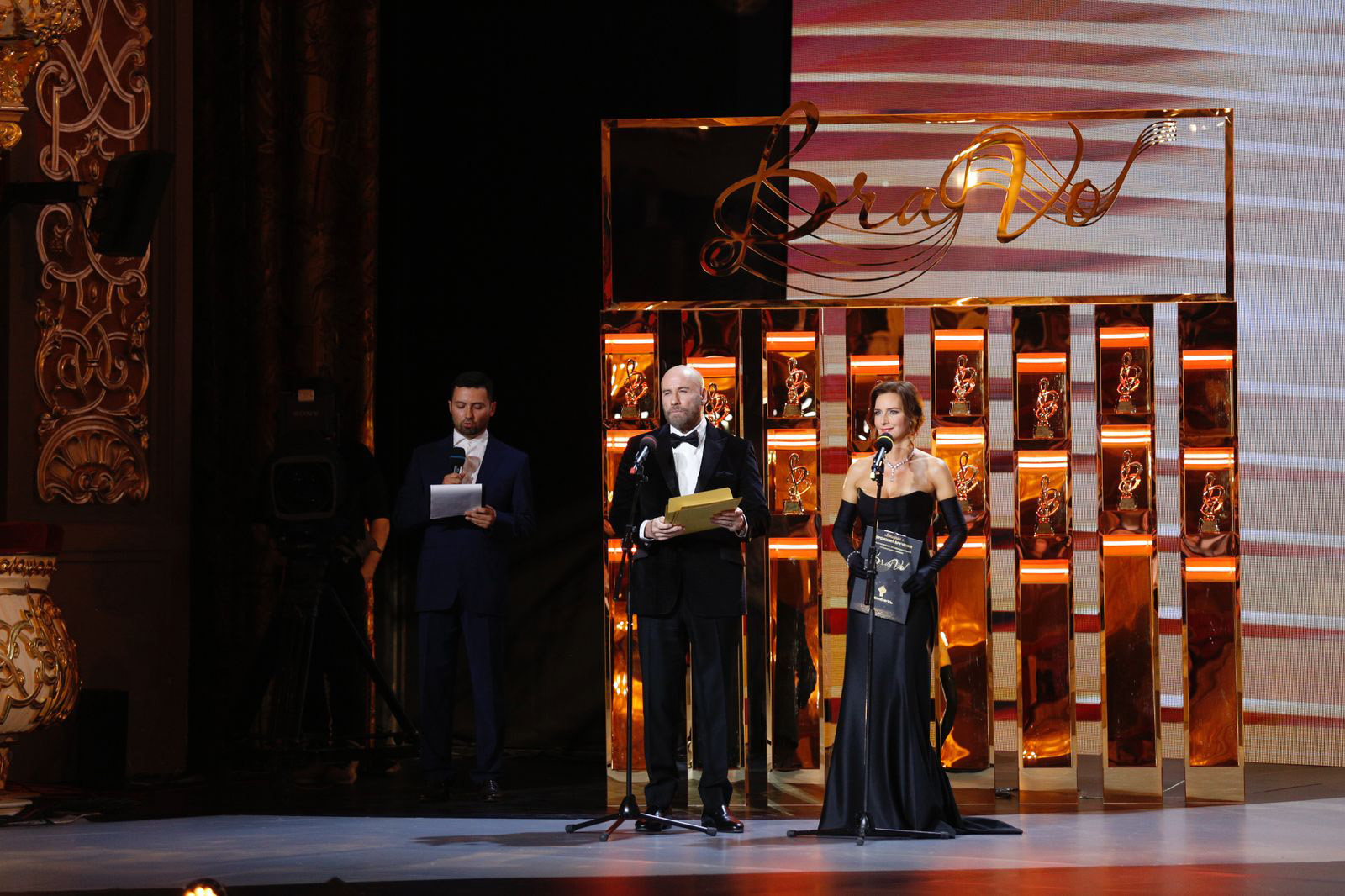Джон Траволта и Елена Север