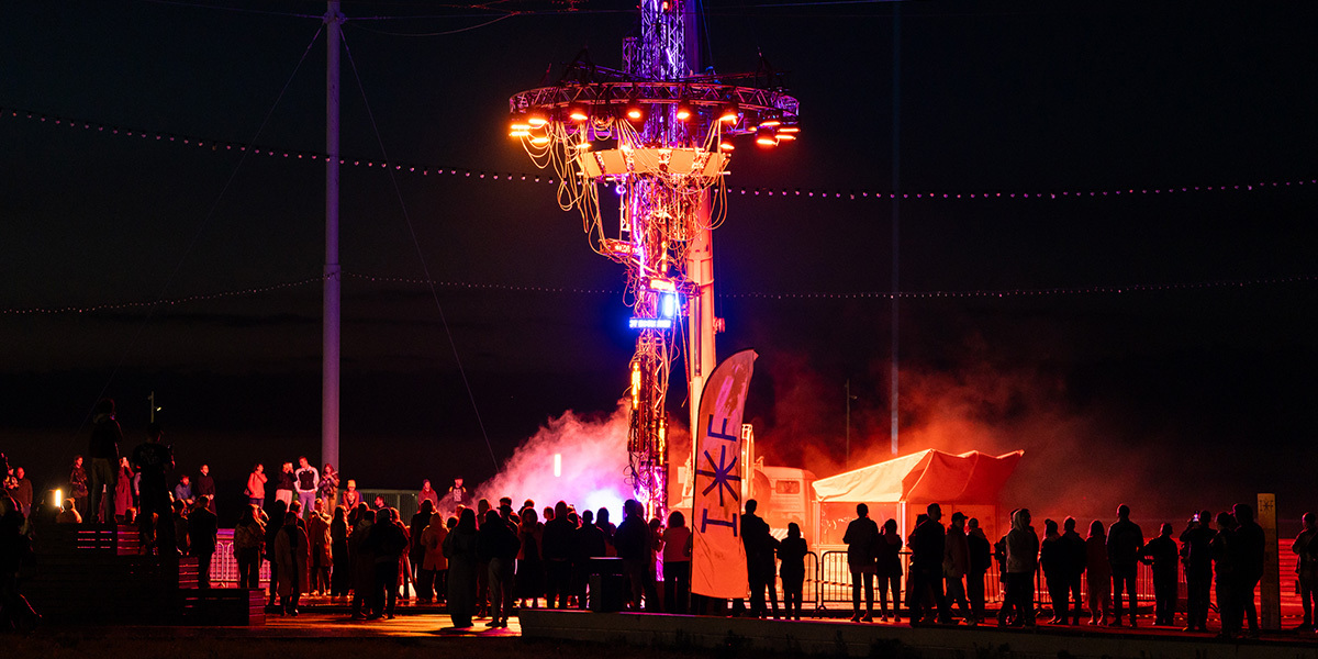 Свет в конце кабеля: чем живёт российский медиаарт