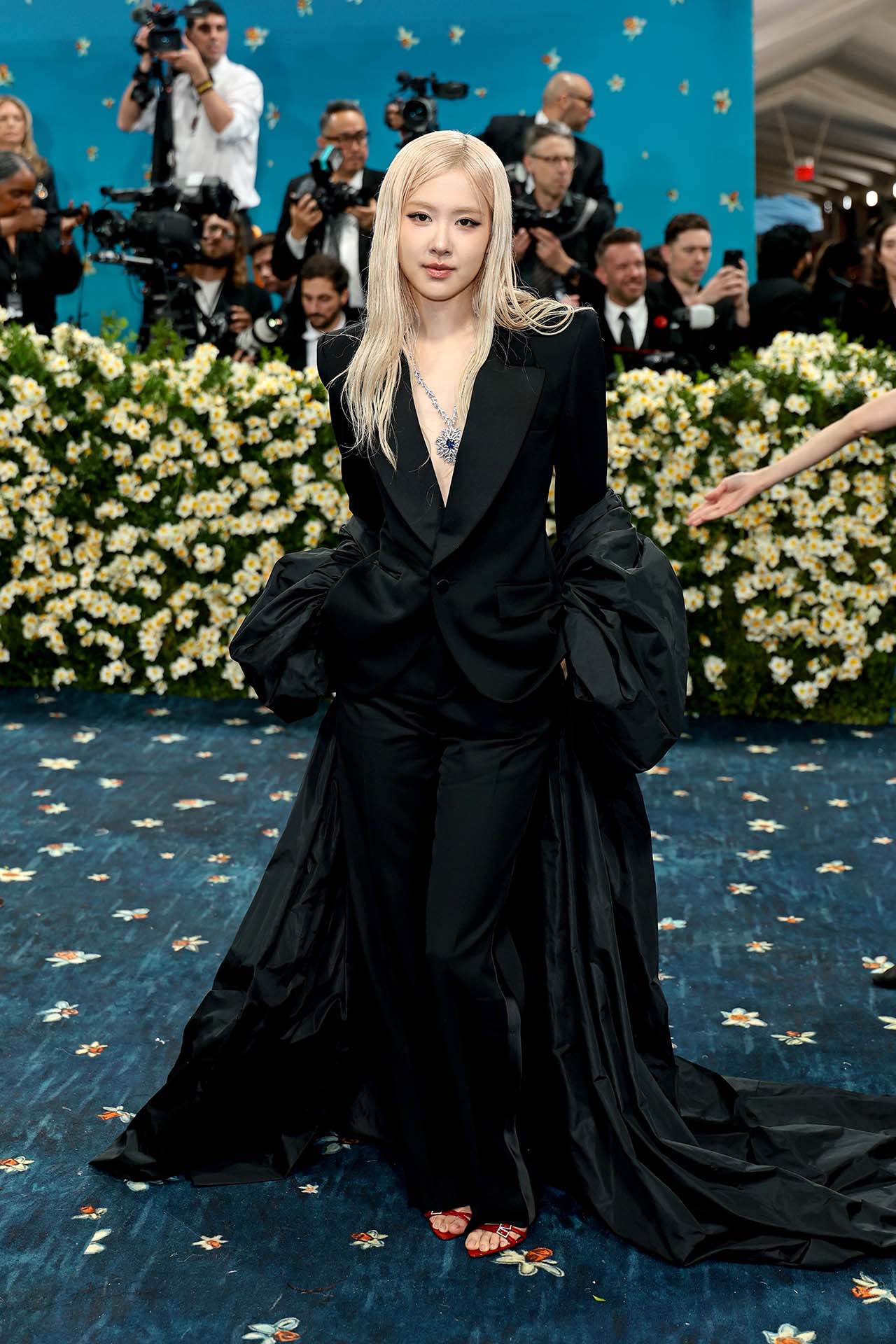 Розе в Saint Laurent
