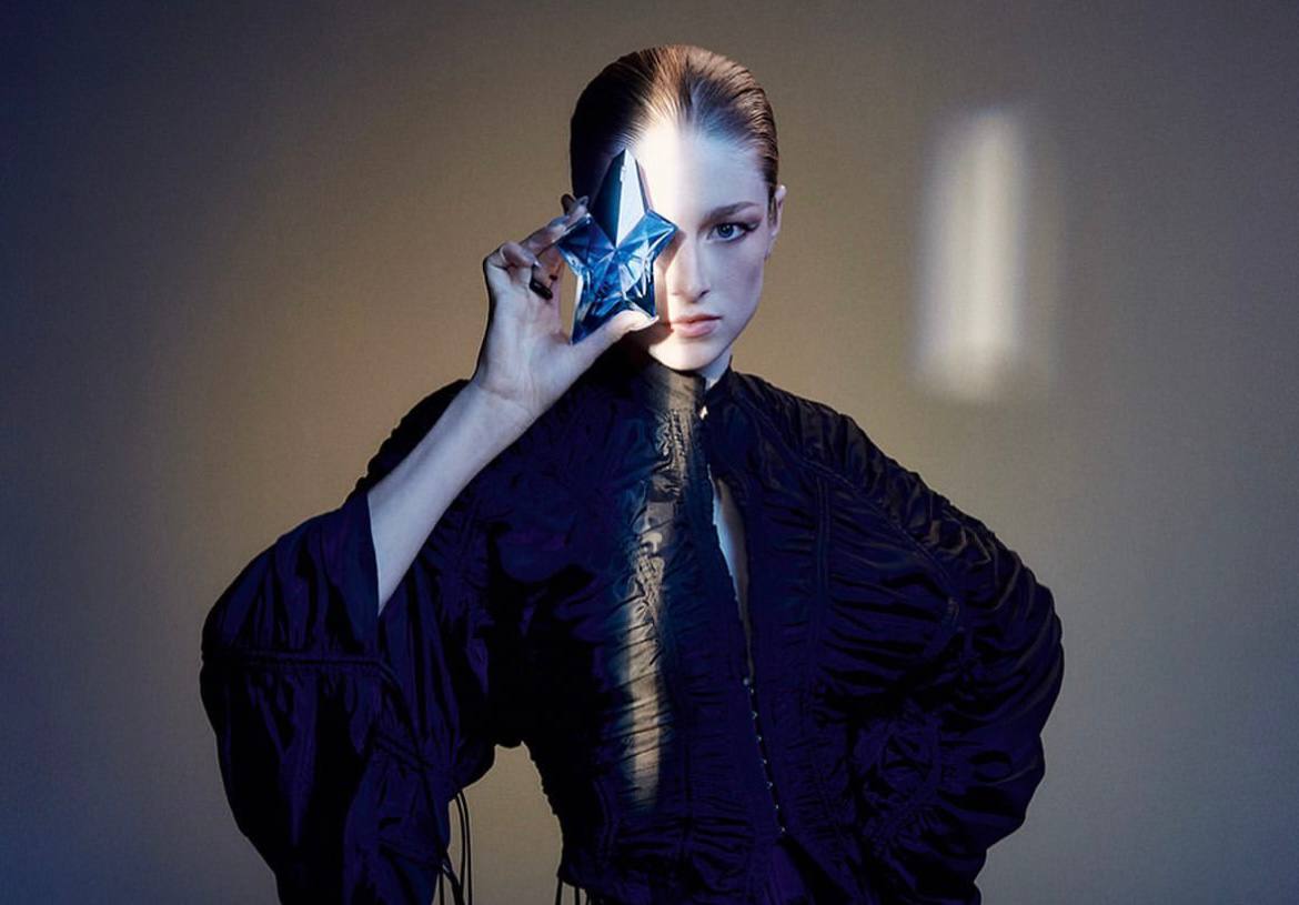 Звезда «Эйфории» Хантер Шафер стала амбассадором Mugler