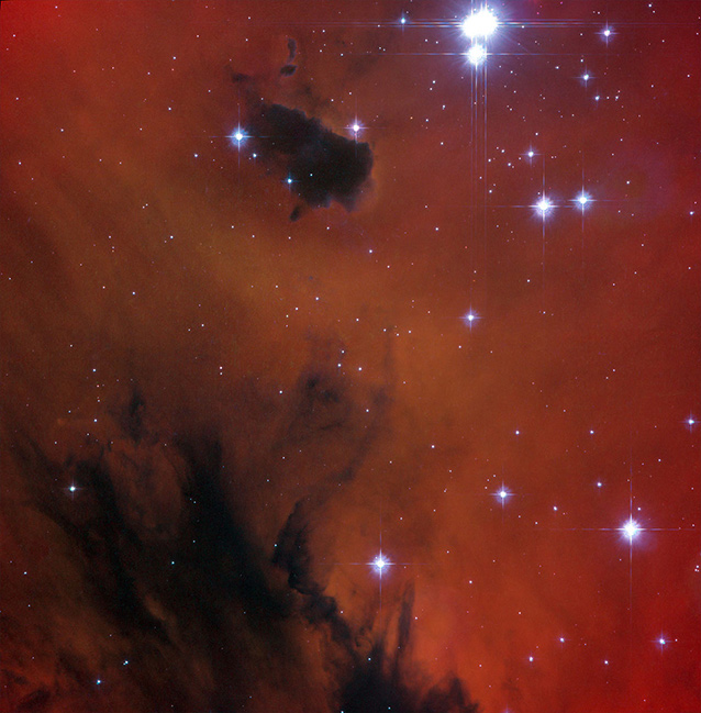 IC 1590 — молодое рассеянное скопление внутри туманности Пакман