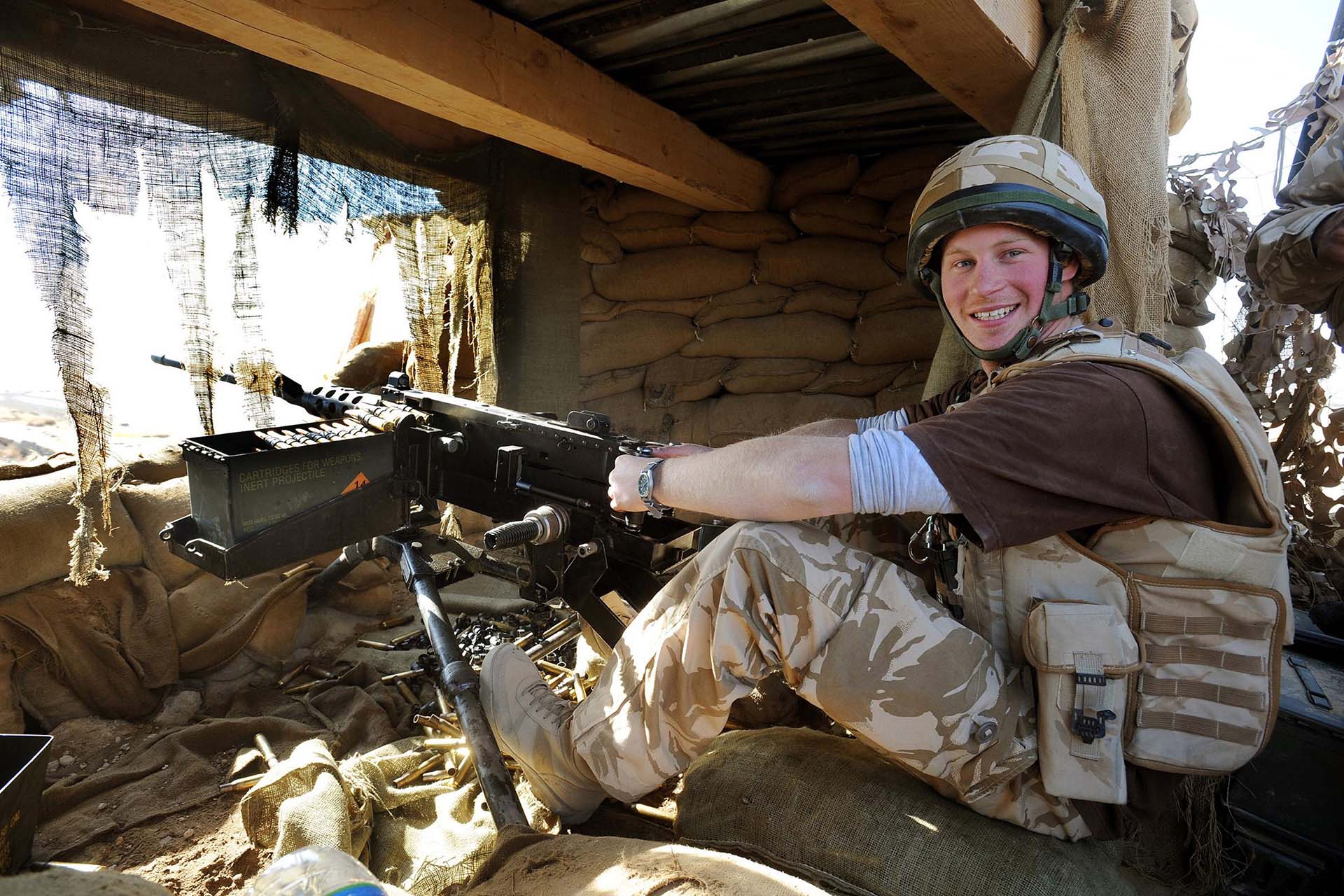 Принц Гарри во время службы в Афганистане