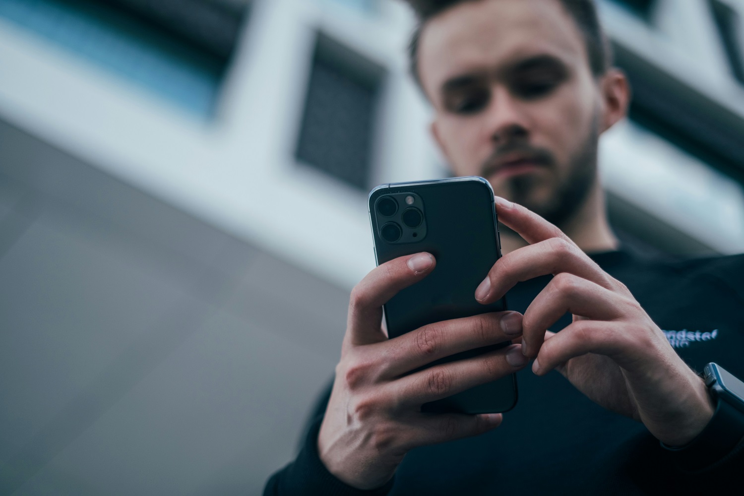Роскомнадзор ограничил звонки в Telegram и WhatsApp*