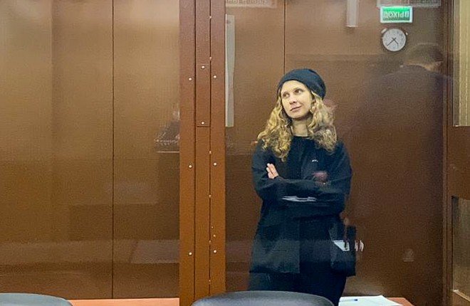 Мария Алехина во время ходатайства следствия об избрании меры пресечения в Тверском суде